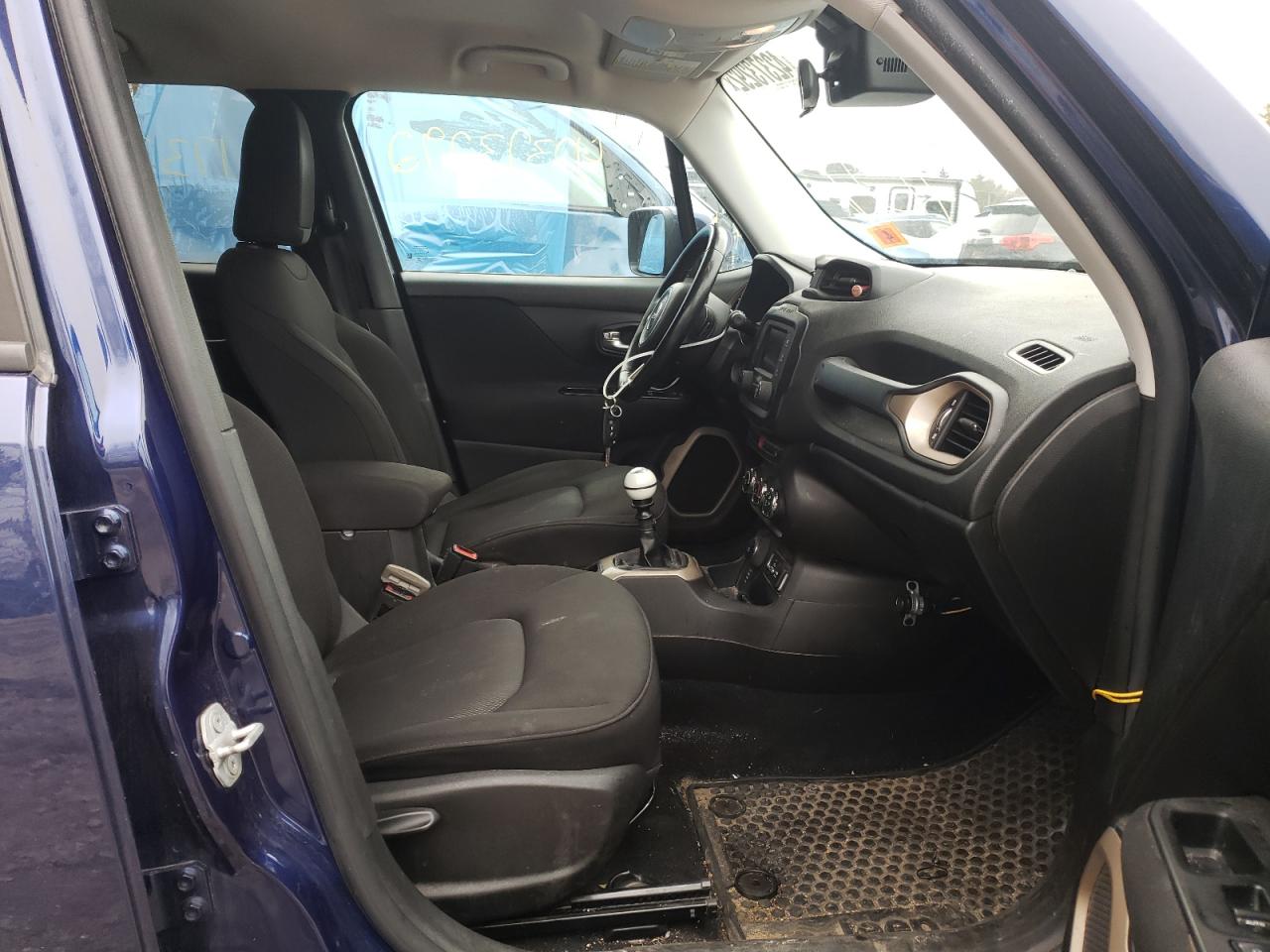 Photo 5 from auction – 2016 JEEP RENEGADE L with VIN ZACCJBBW9GPD27573