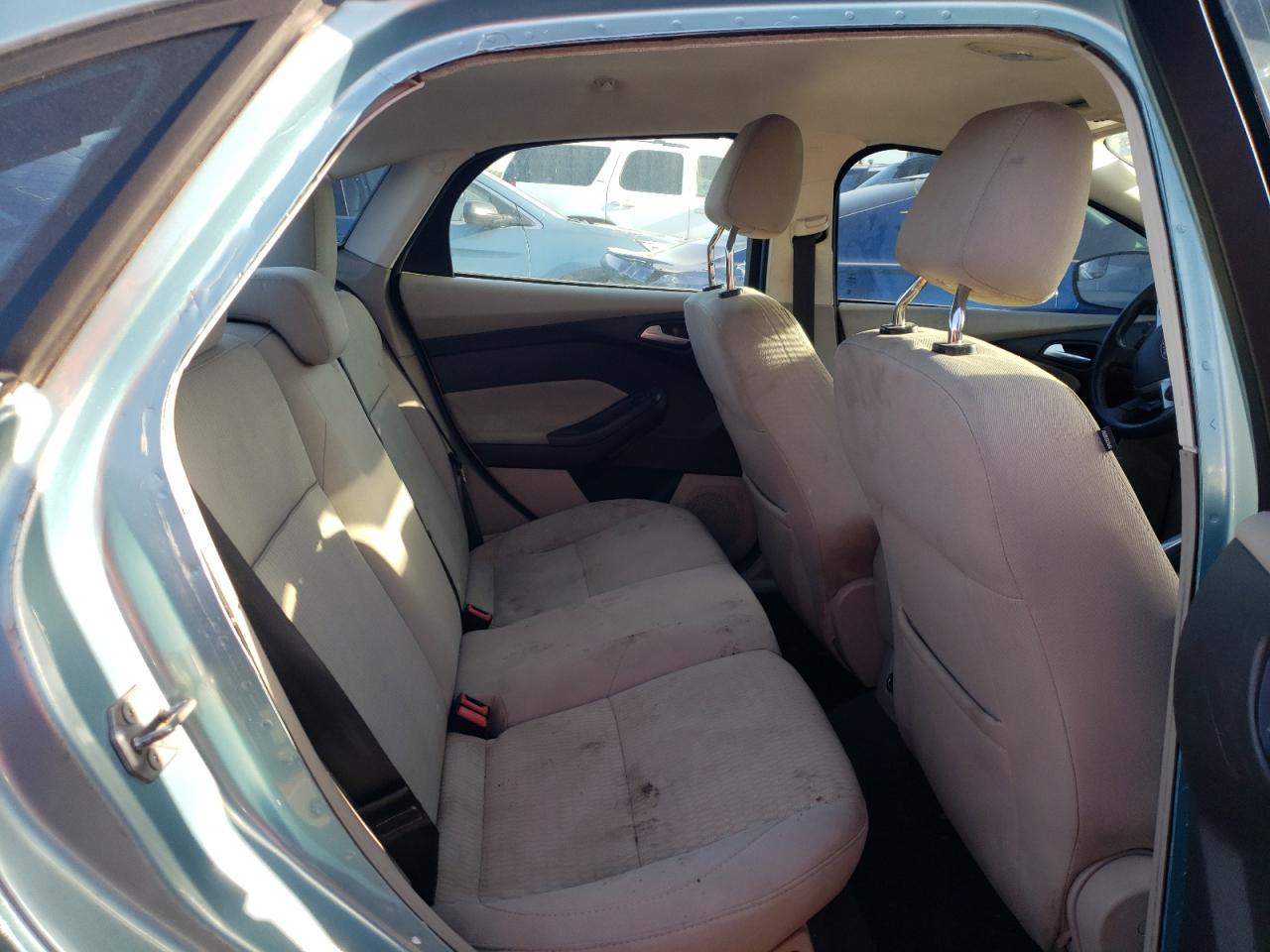 Photo 6 from auction – 2012 FORD FOCUS SEL with VIN 1FAHP3H21CL344533