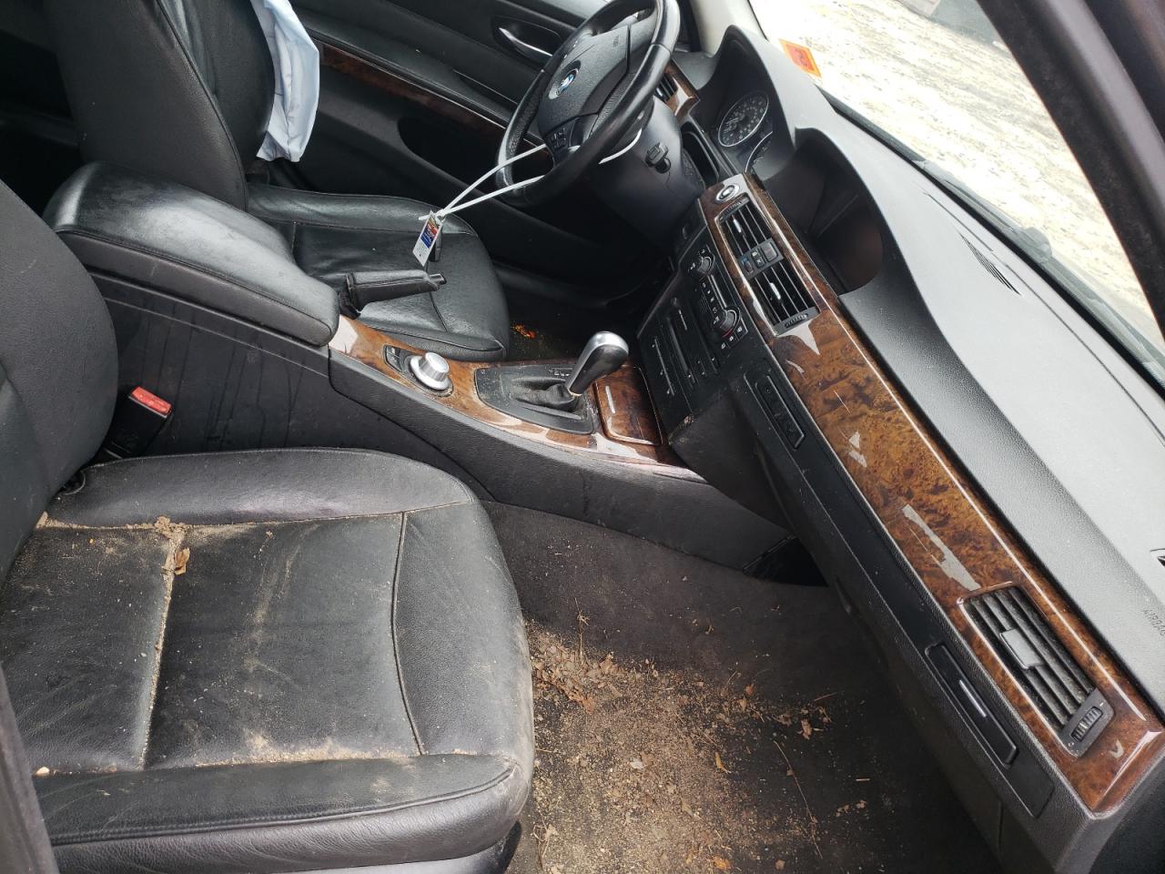 Photo 5 from auction – 2006 BMW 330 XI with VIN WBAVD33556KV68466