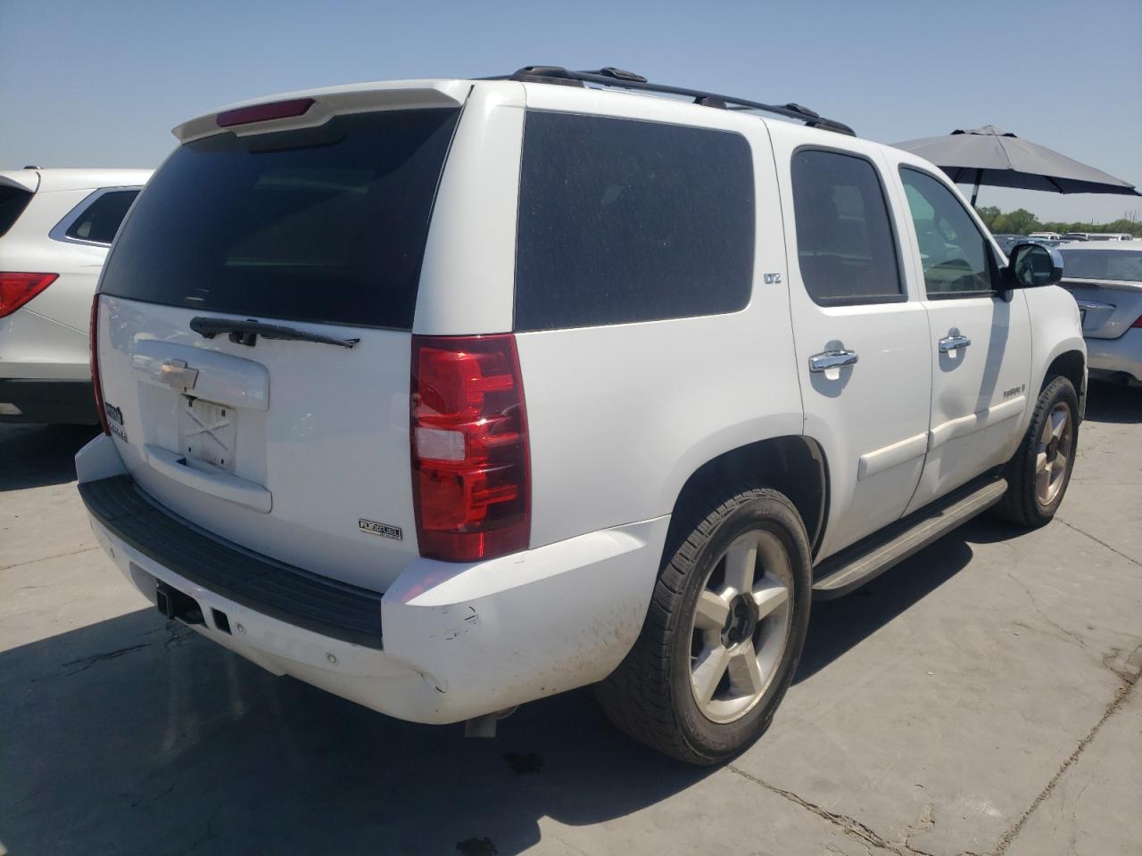 Photo 4 from auction – 2007 CHEVROLET TAHOE with VIN 1GNFC13007R278784