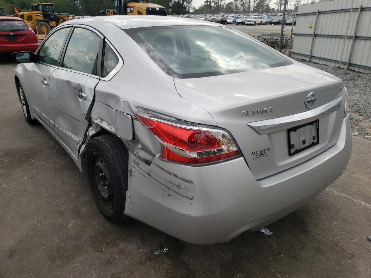 Photo 3 from auction – 2015 NISSAN ALTIMA 2.5 with VIN 1N4AL3AP1FC477929