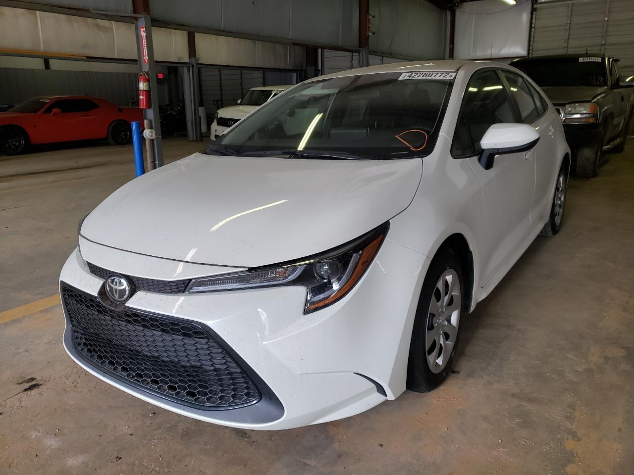 Photo 2 from auction – 2020 TOYOTA COROLLA LE with VIN 5YFEPRAE2LP110431