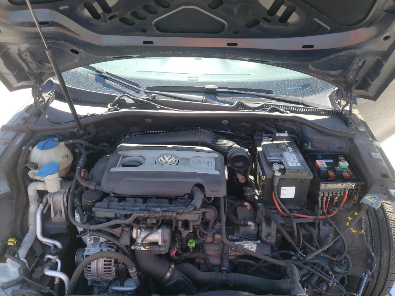 Photo 7 from auction – 2012 VOLKSWAGEN EOS KOMFOR with VIN WVWBW7AH8CV013879