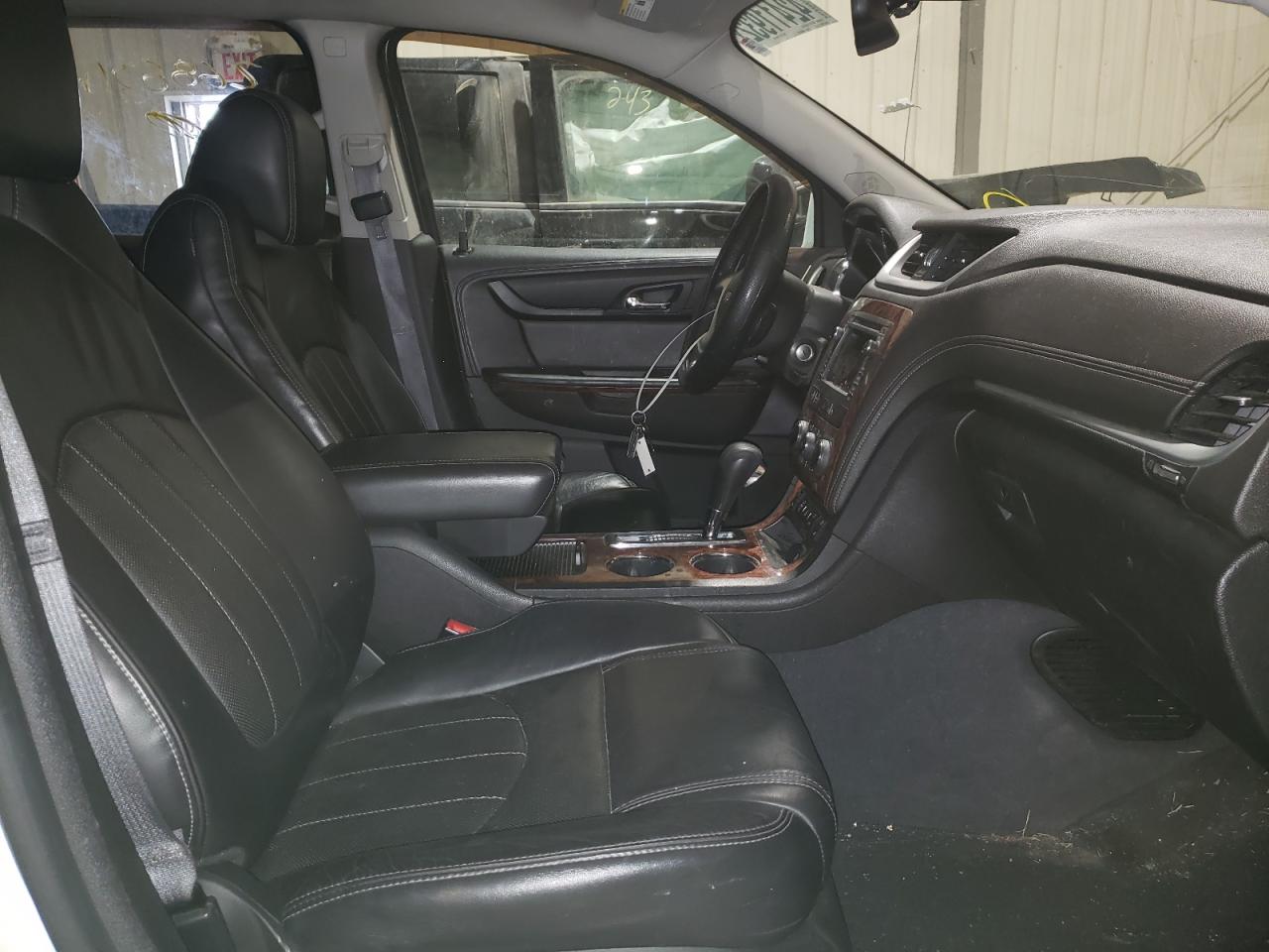 Photo 5 from auction – 2014 CHEVROLET TRAVERSE L with VIN 1GNKVJKD0EJ149386