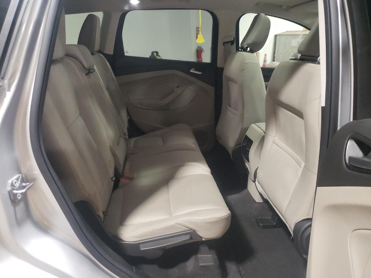 Photo 6 from auction – 2018 FORD ESCAPE SE with VIN 1FMCU9GD1JUC28707