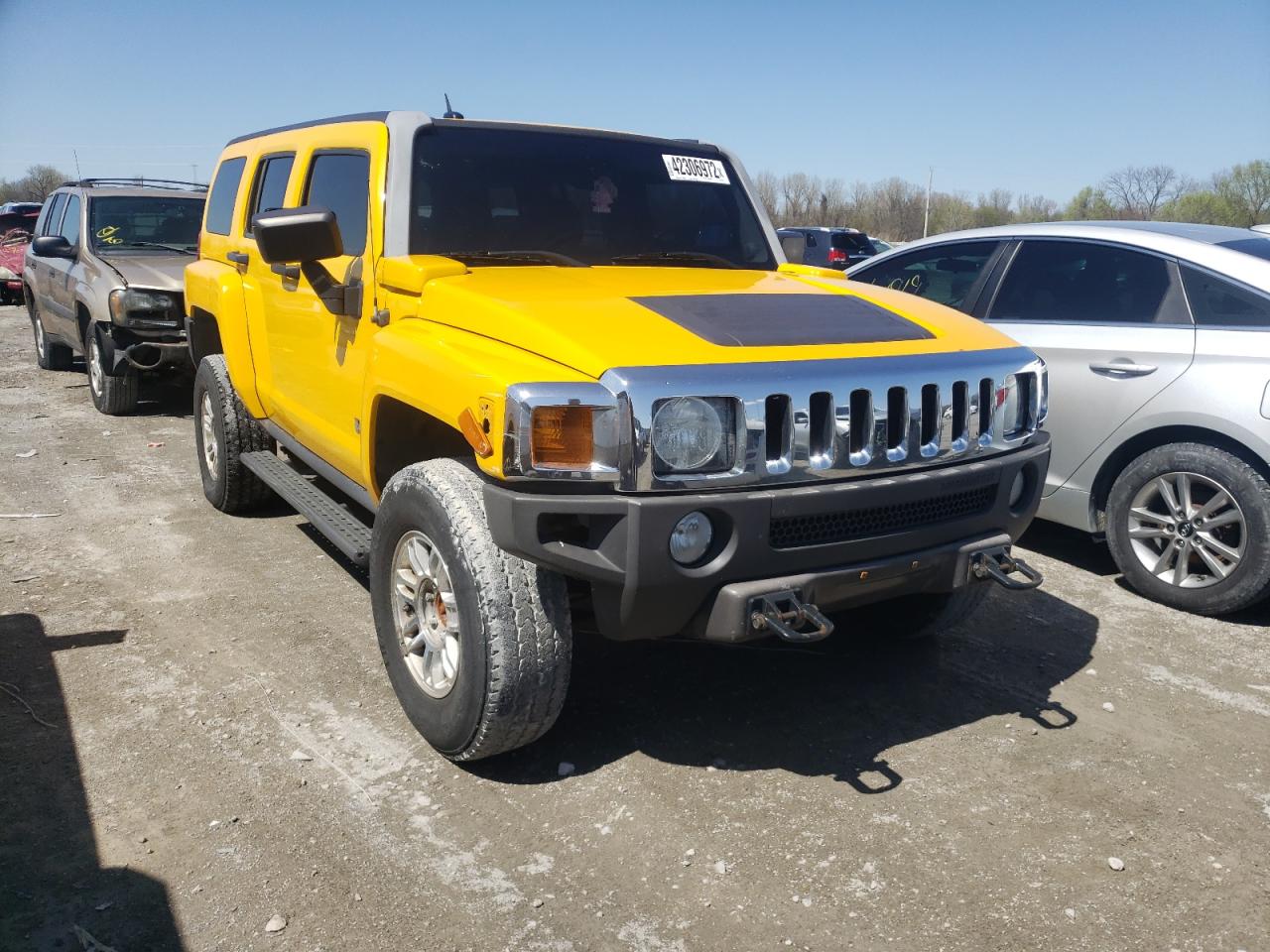 HUMMER H3 2006 with VIN 5GTDN136X68321636 - Photo from auction