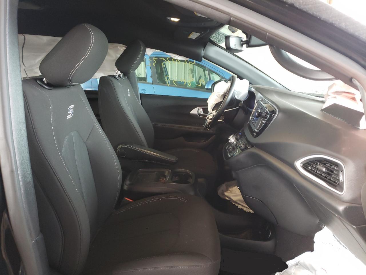Photo 5 from auction – 2020 CHRYSLER PACIFICA T with VIN 2C4RC1FG2LR286274