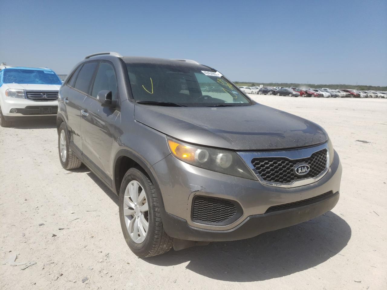 KIA SORENTO BA 2011 with VIN 5XYKTDA28BG079258 - Photo from auction