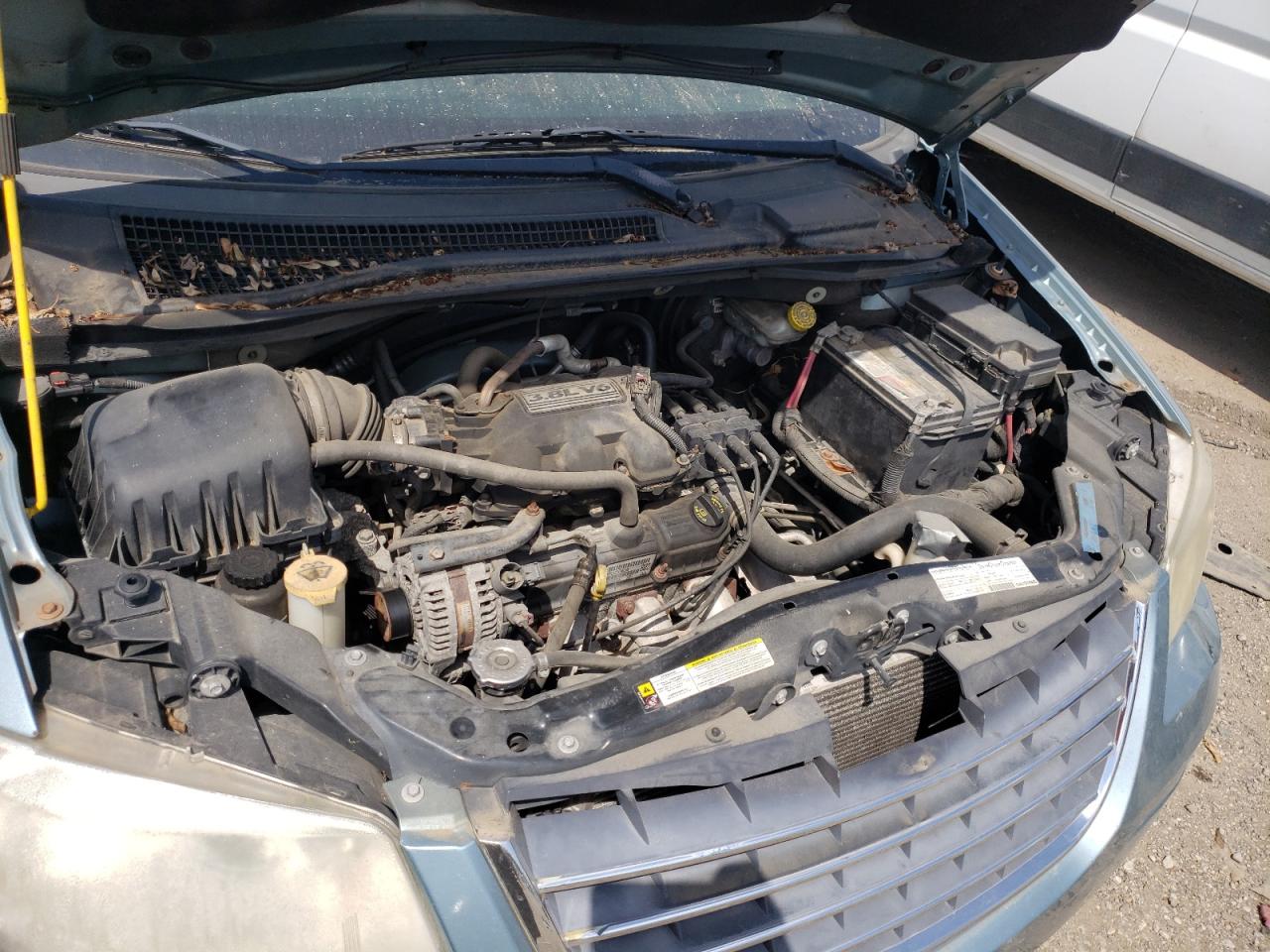 Photo 7 from auction – 2008 CHRYSLER TOWN & COU with VIN 2A8HR54P38R143712