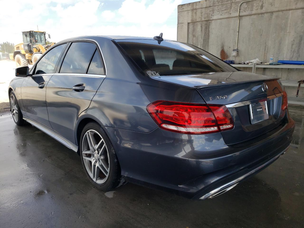 Photo 3 from auction – 2015 MERCEDES-BENZ E 350 with VIN WDDHF5KB2FB091983