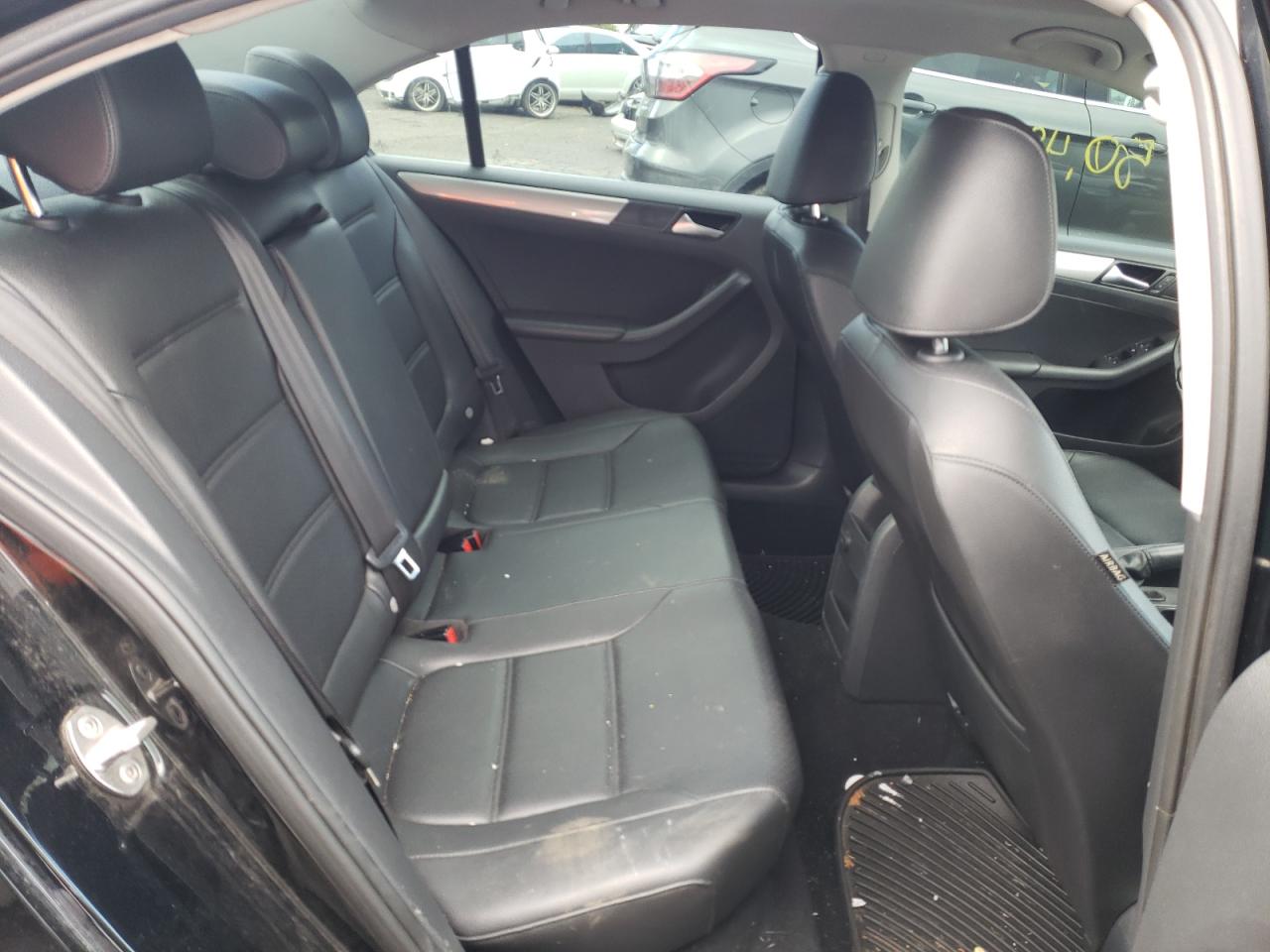 Photo 6 from auction – 2017 VOLKSWAGEN JETTA SE with VIN 3VWDB7AJ0HM270864