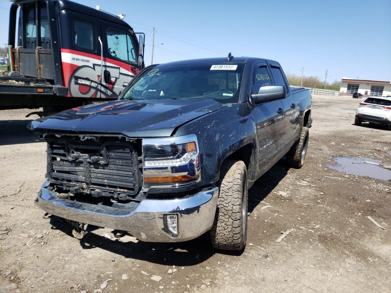 Photo 2 from auction – 2017 CHEVROLET SILVERADO with VIN 1GCVKREC5HZ237078