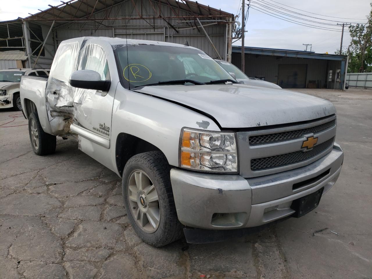 CHEVROLET SILVERADO 2013 z numerem VIN 3GCPCSE06DG222263 - Zdjęcie z aukcji