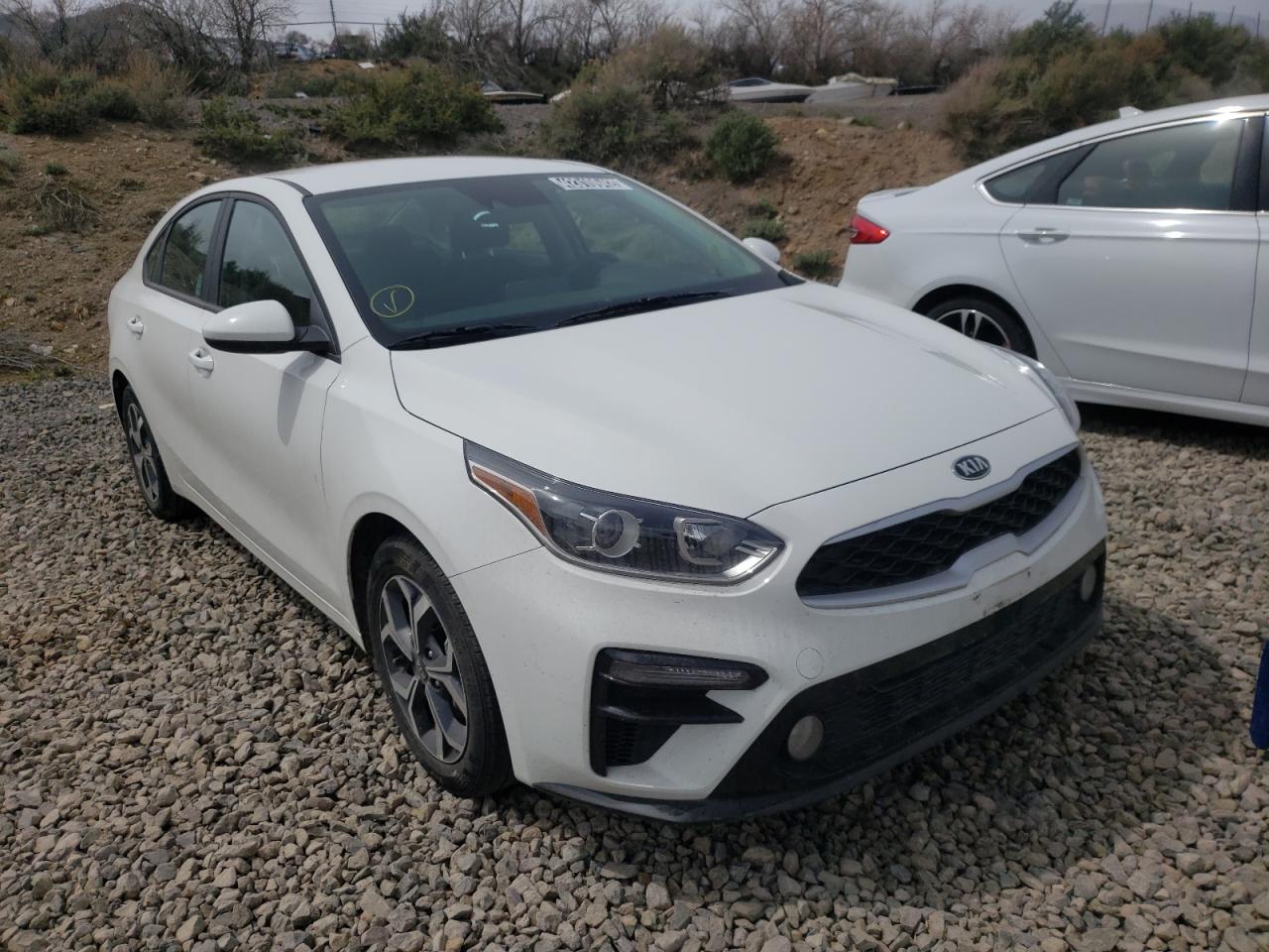 KIA FORTE FE 2021 with VIN 3KPF24AD8ME321424 - Photo from auction