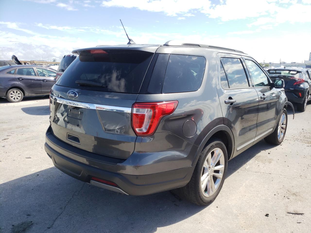 Photo 4 from auction – 2019 FORD EXPLORER X with VIN 1FM5K7D89KGA75472