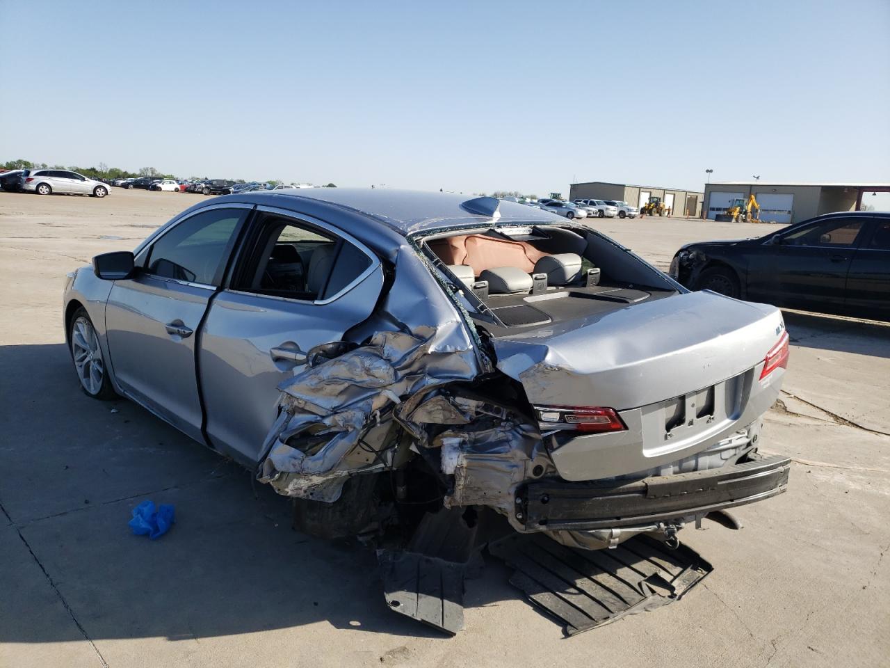 Photo 3 from auction – 2018 ACURA ILX BASE W with VIN 19UDE2F38JA002575