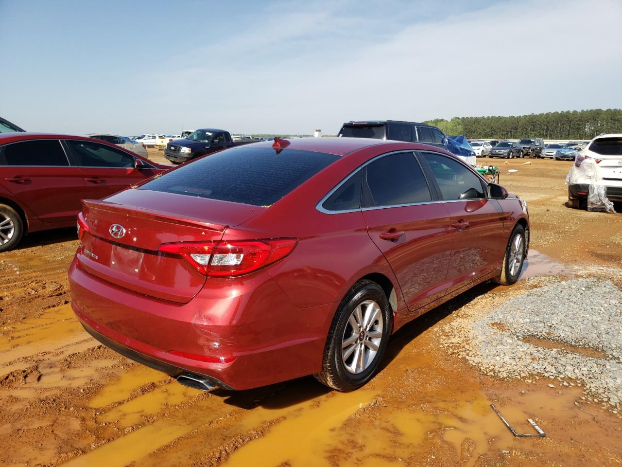 Photo 4 from auction – 2015 HYUNDAI SONATA SE with VIN 5NPE24AF9FH083563