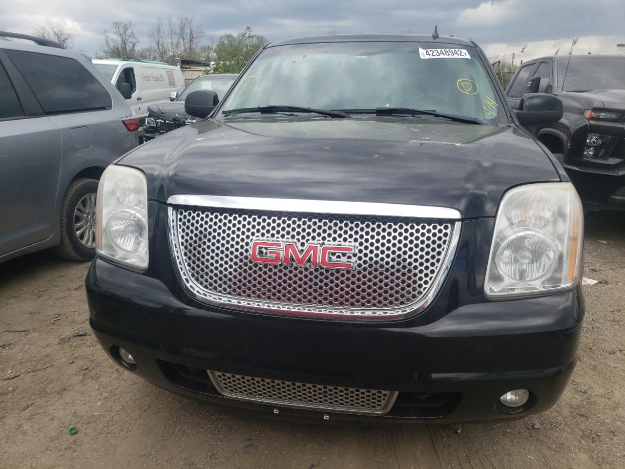 Photo 9 from auction – 2008 GMC YUKON DENA with VIN 1GKFK63828J164627