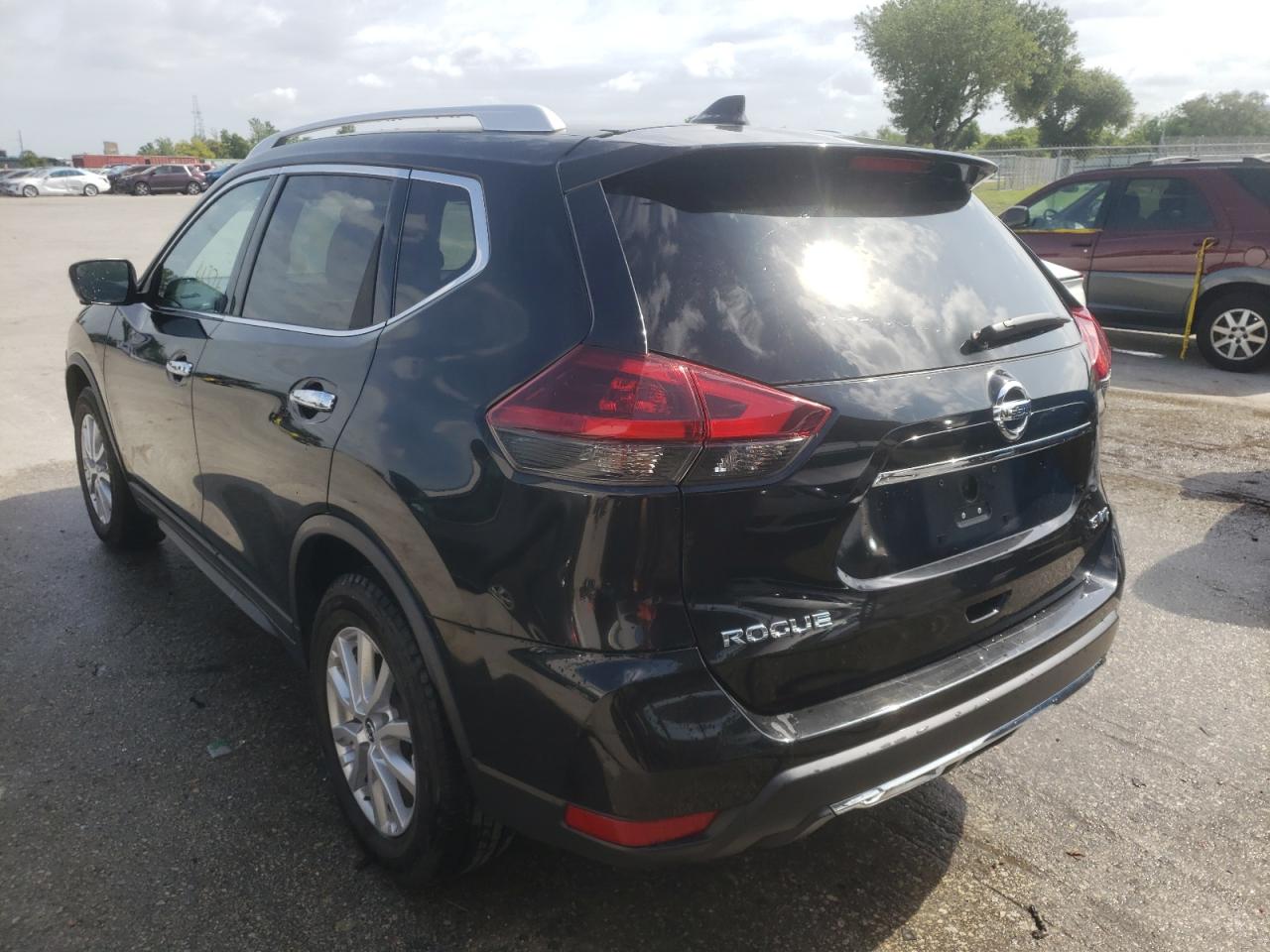 Photo 3 from auction – 2018 NISSAN ROGUE S with VIN KNMAT2MV8JP500011