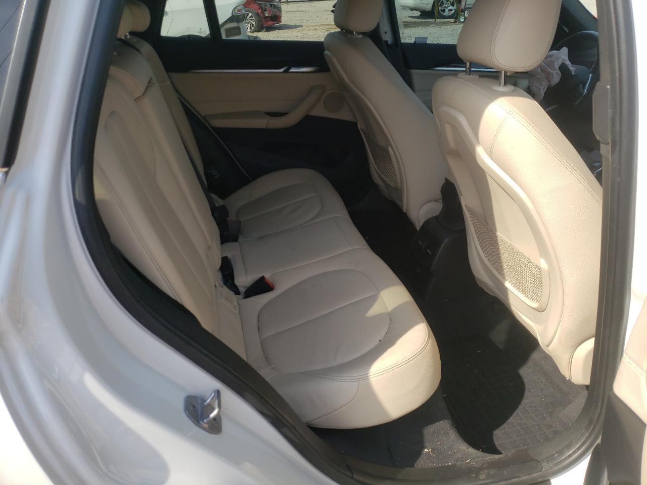 Photo 6 from auction – 2018 BMW X1 XDRIVE2 with VIN WBXHT3C35J5K21490