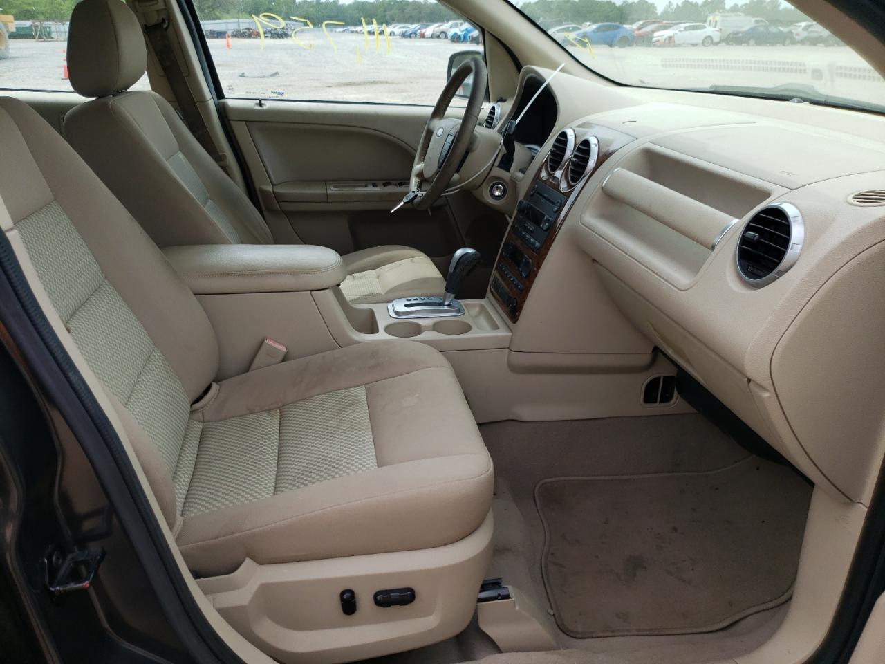 Photo 5 from auction – 2007 FORD FREESTYLE with VIN 1FMDK02147GA01912