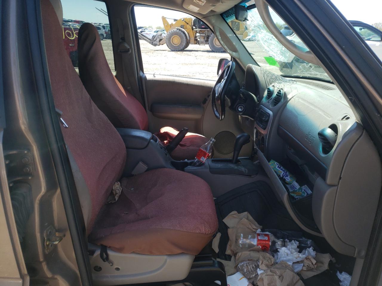 Photo 5 from auction – 2002 JEEP LIBERTY SP with VIN 1J4GL48K52W138761