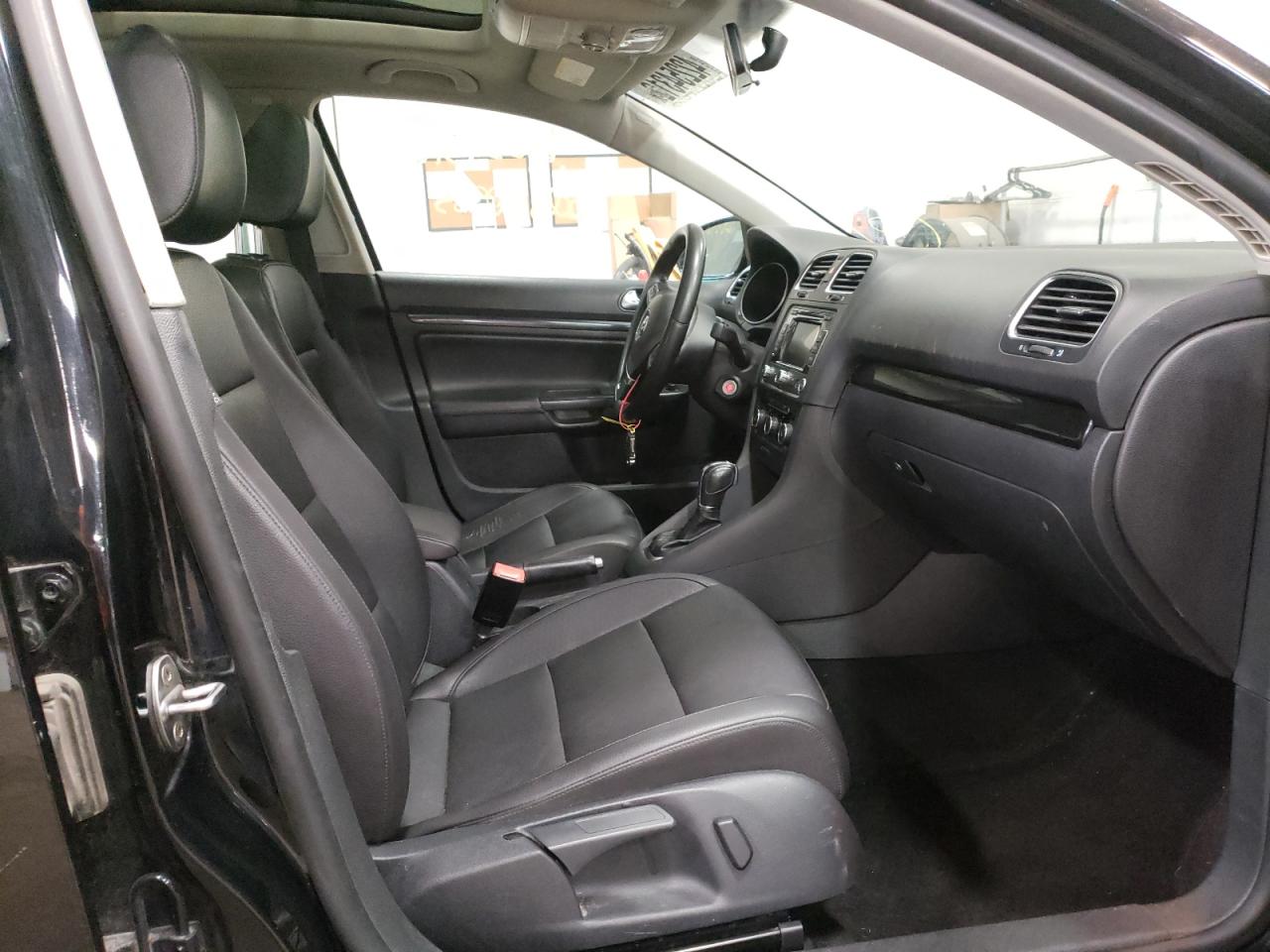Photo 5 from auction – 2012 VOLKSWAGEN JETTA TDI with VIN 3VWPL7AJ3CM703967