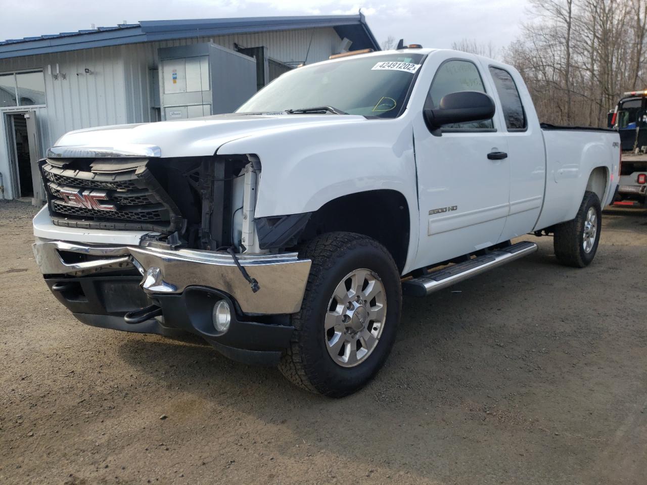 Photo 2 from auction – 2011 GMC SIERRA K25 with VIN 1GT220CG6BZ141939