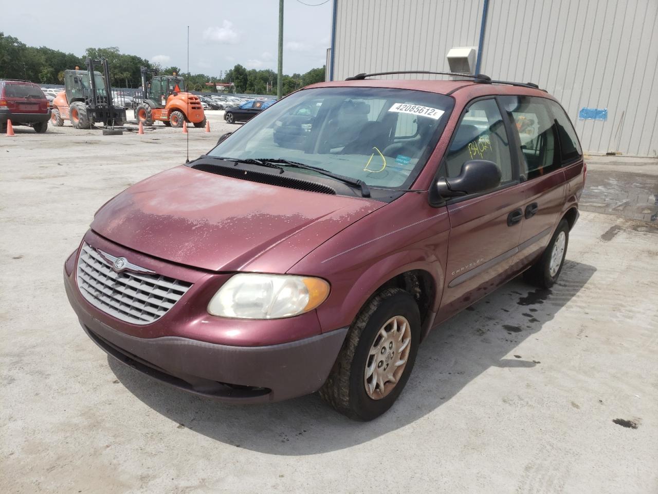Photo 2 from auction – 2001 CHRYSLER VOYAGER with VIN 1C4GJ25371B151823