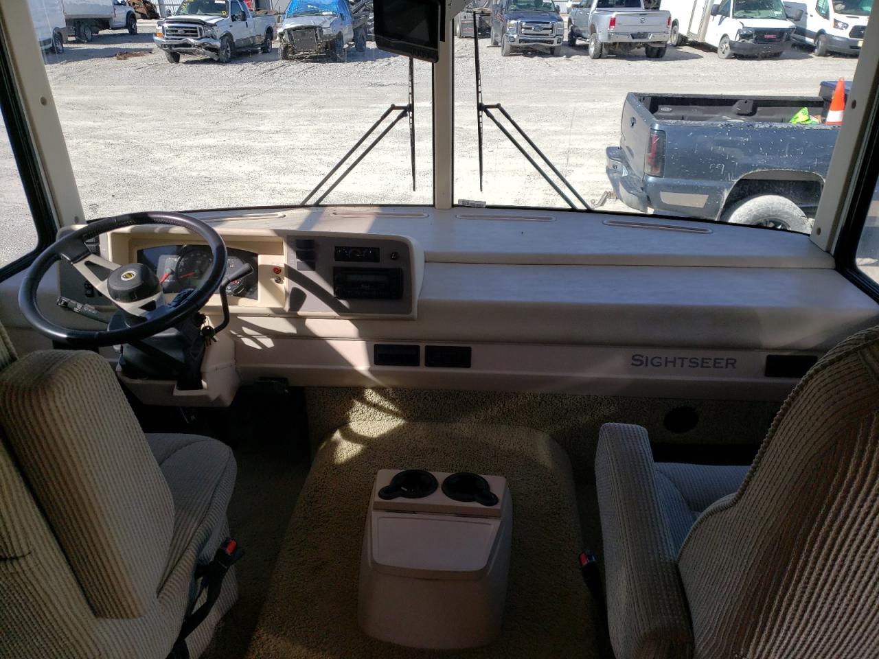 Photo 5 from auction – 2005 WINNEBAGO ALL MODELS with VIN 5B4MP67G053405824