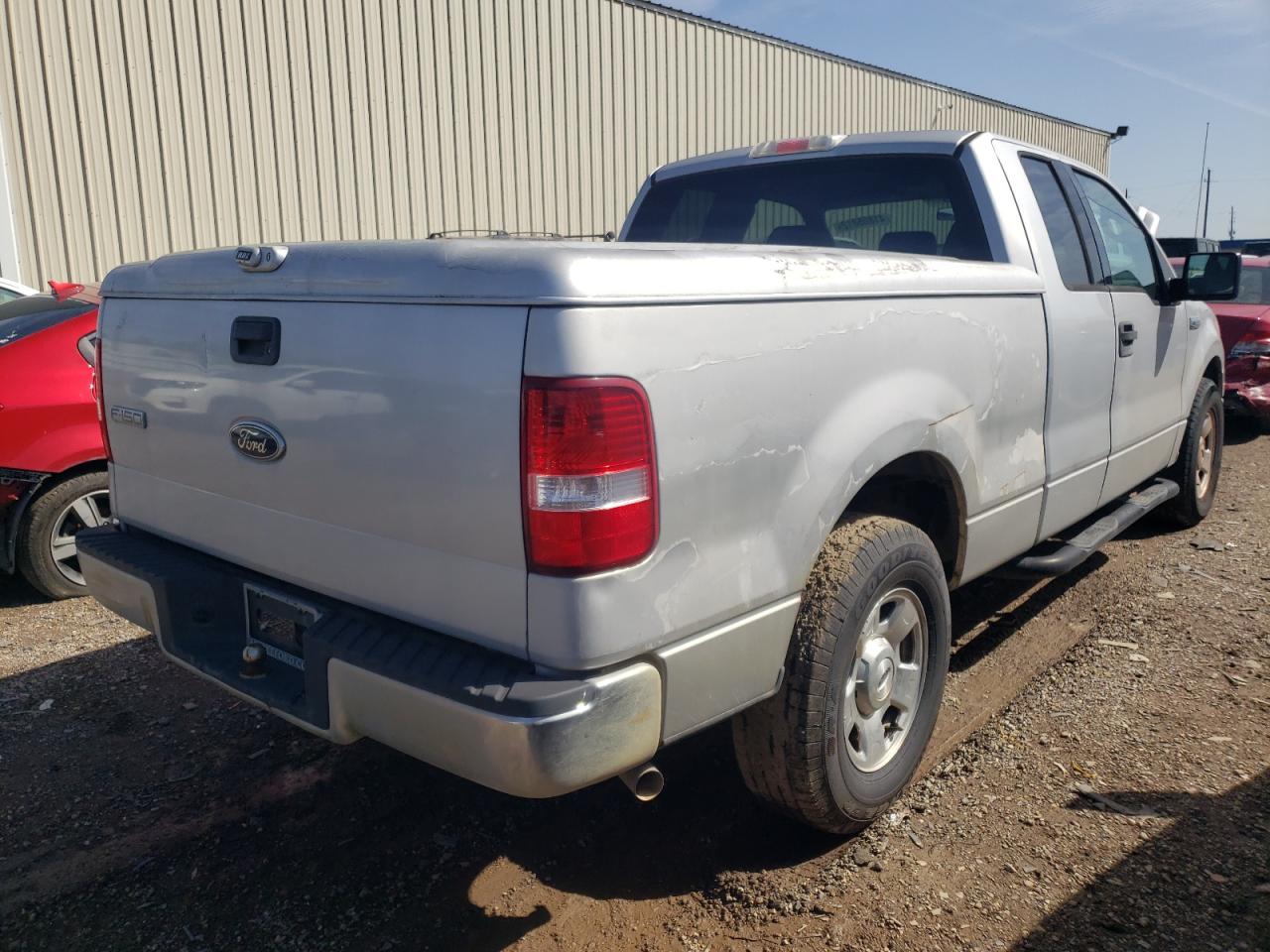 Photo 4 from auction – 2004 FORD F150 with VIN 1FTRX12W34NA29611