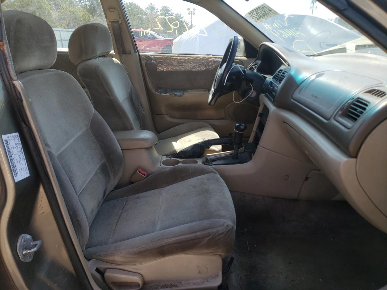 Photo 5 from auction – 1998 MAZDA 626 DX with VIN 1YVGF22C0W5741464