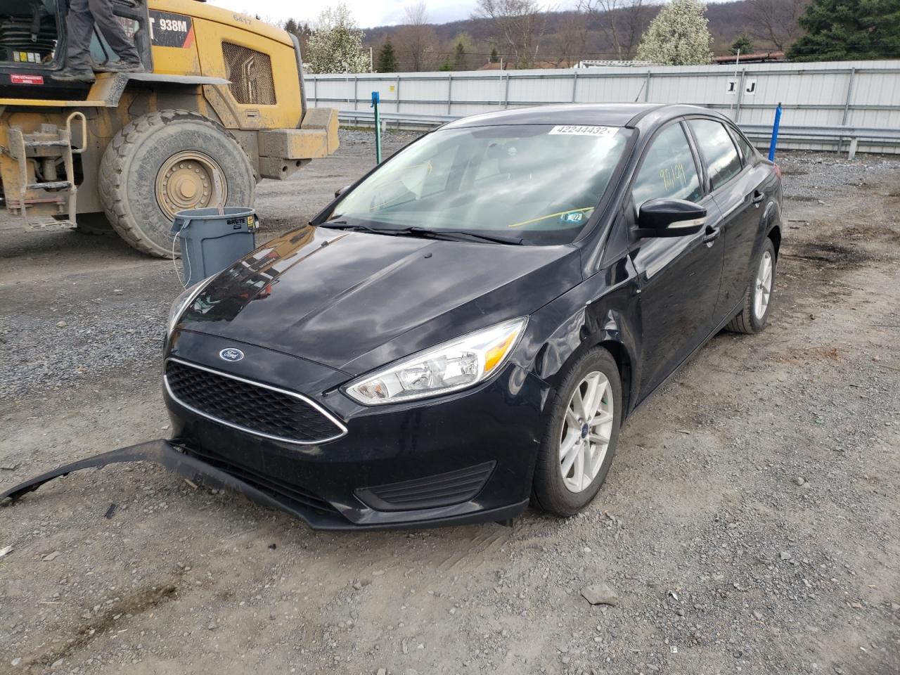 صورة رقم 2 من المزاد - 2017 FORD FOCUS SE مع VIN 1FADP3F24HL234214
