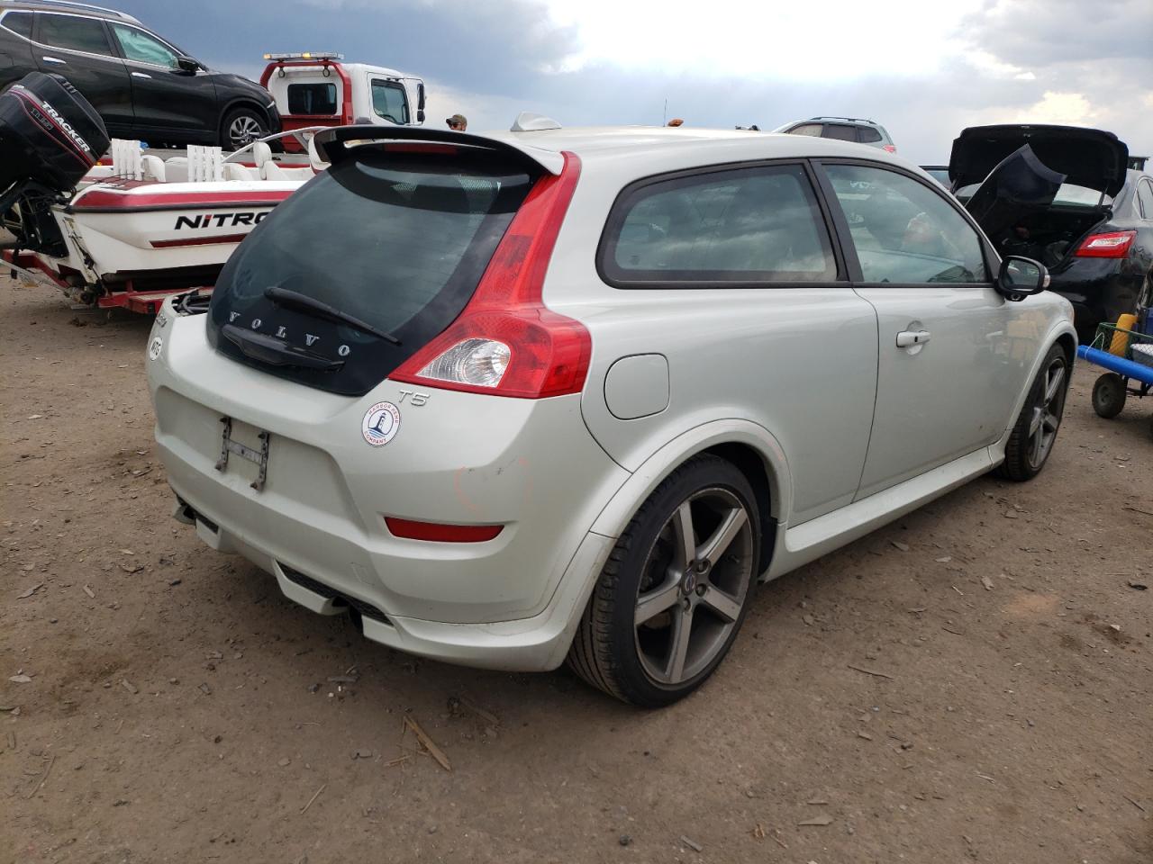 صورة رقم 4 من المزاد - 2011 VOLVO C30 T5 مع VIN YV1672MK6B2228499