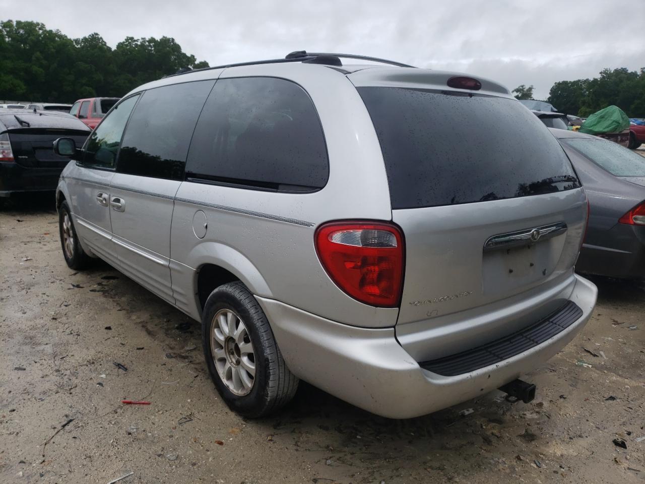 Photo 3 from auction – 2003 CHRYSLER TOWN & COU with VIN 2C8GP54L53R118484