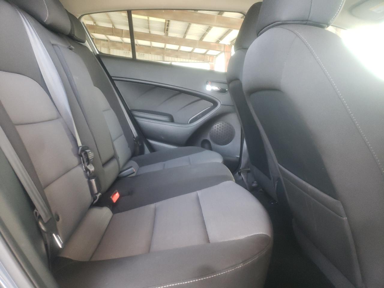 Photo 6 from auction – 2016 KIA FORTE LX with VIN KNAFK5A87G5653294