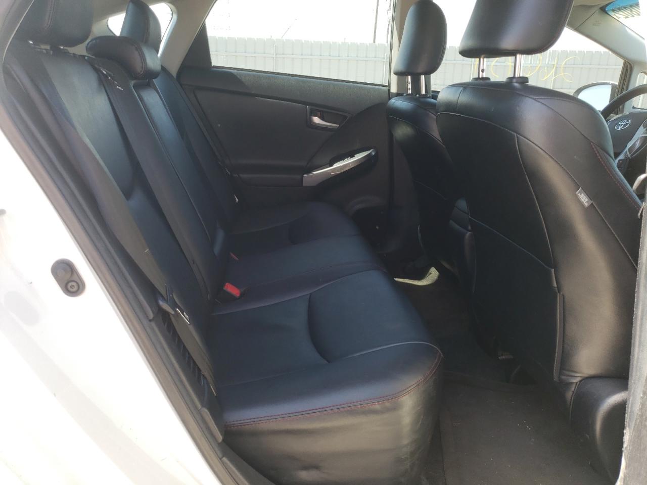 Photo 6 from auction – 2013 TOYOTA PRIUS with VIN JTDKN3DU1D5584247