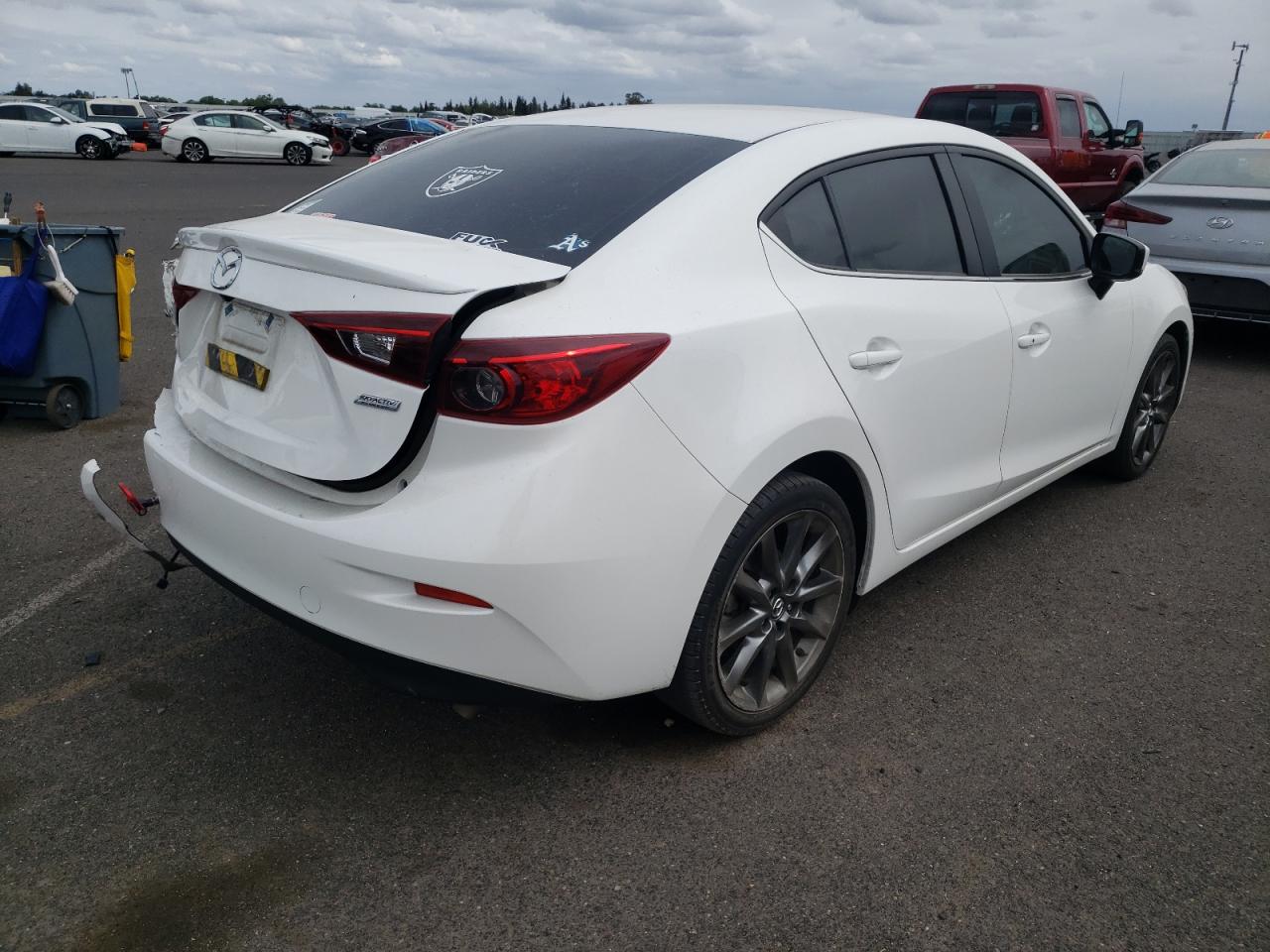 Photo 4 from auction – 2018 MAZDA 3 TOURING with VIN 3MZBN1V37JM191642