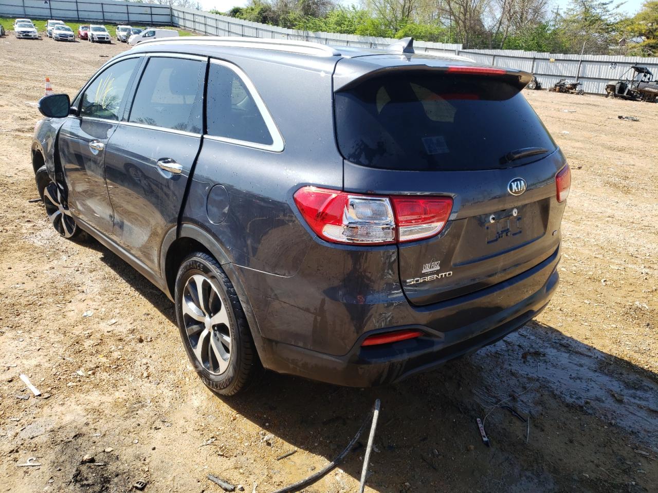 Photo 3 from auction – 2018 KIA SORENTO LX with VIN 5XYPGDA35JG403574