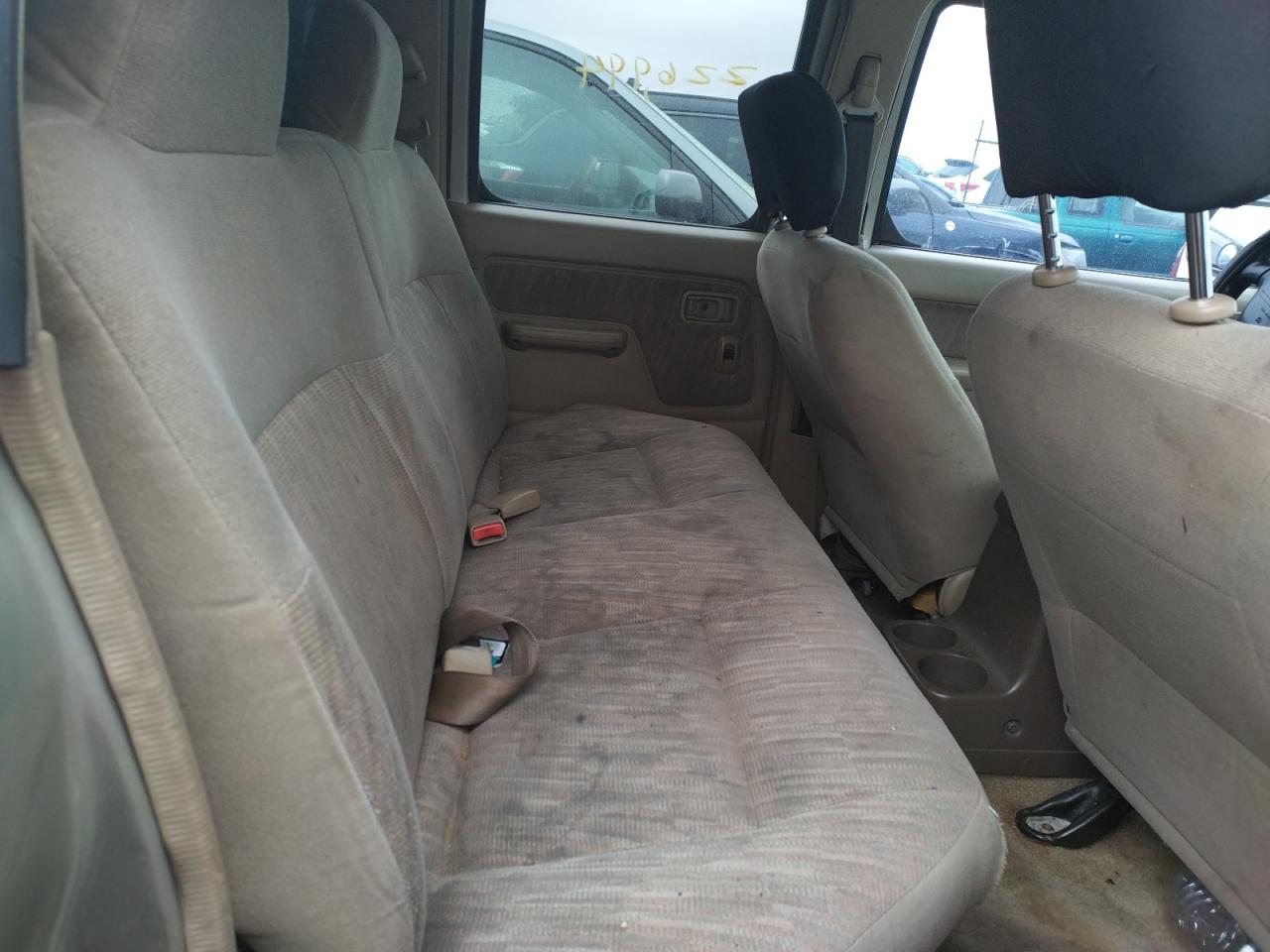 Photo 6 from auction – 2000 NISSAN FRONTIER C with VIN 1N6ED27Y6YC425392