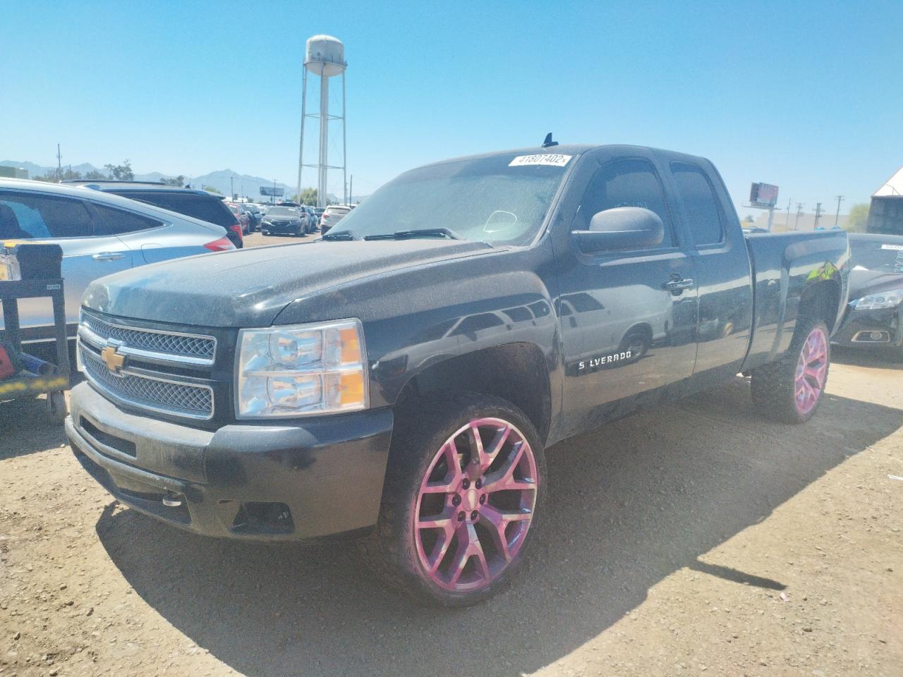 Photo 2 from auction – 2013 CHEVROLET SILVERADO with VIN 1GCRKSE75DZ143644