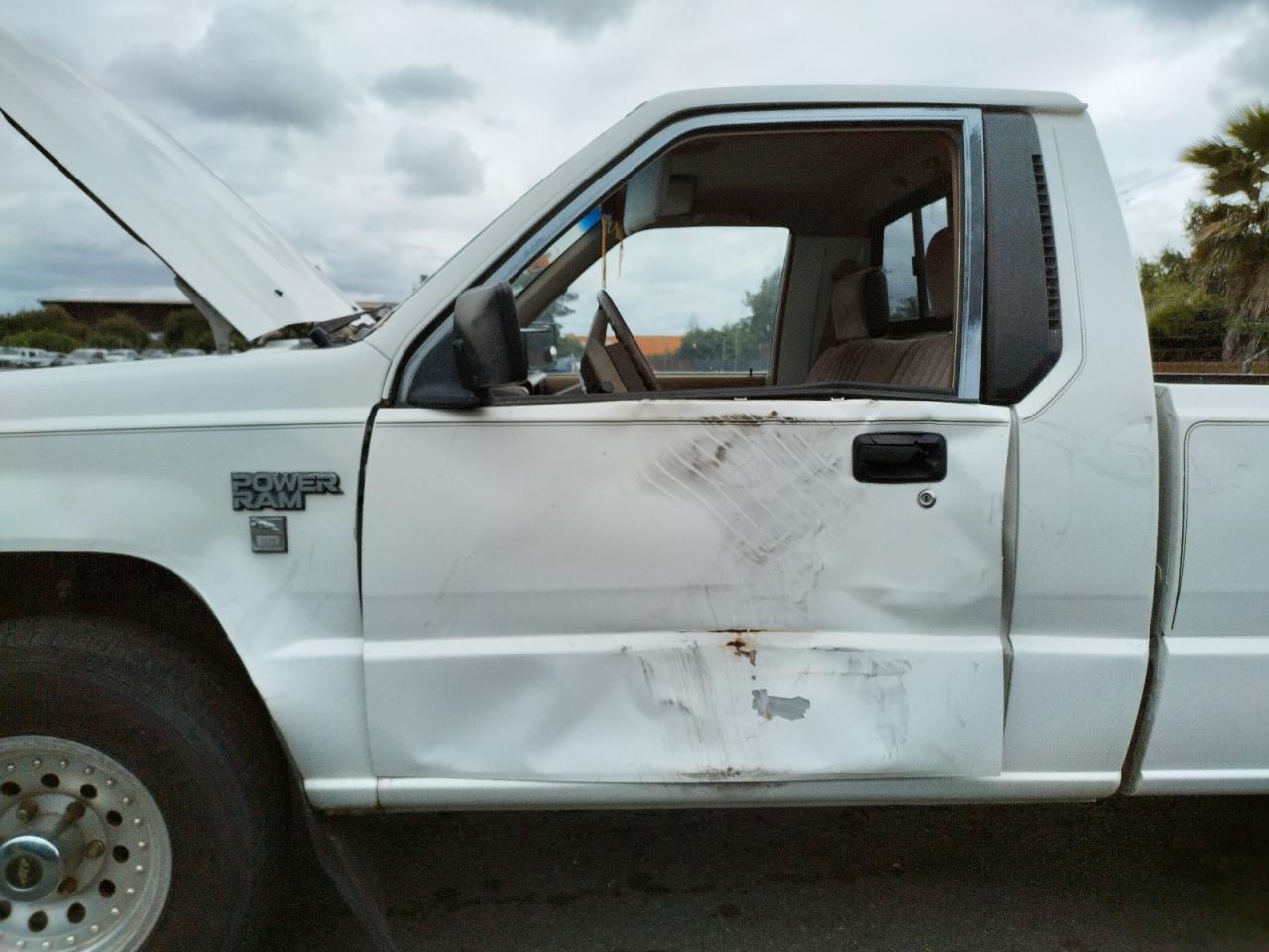 Photo 9 from auction – 1988 DODGE RAM 50 with VIN JB7FM29E3JP090567