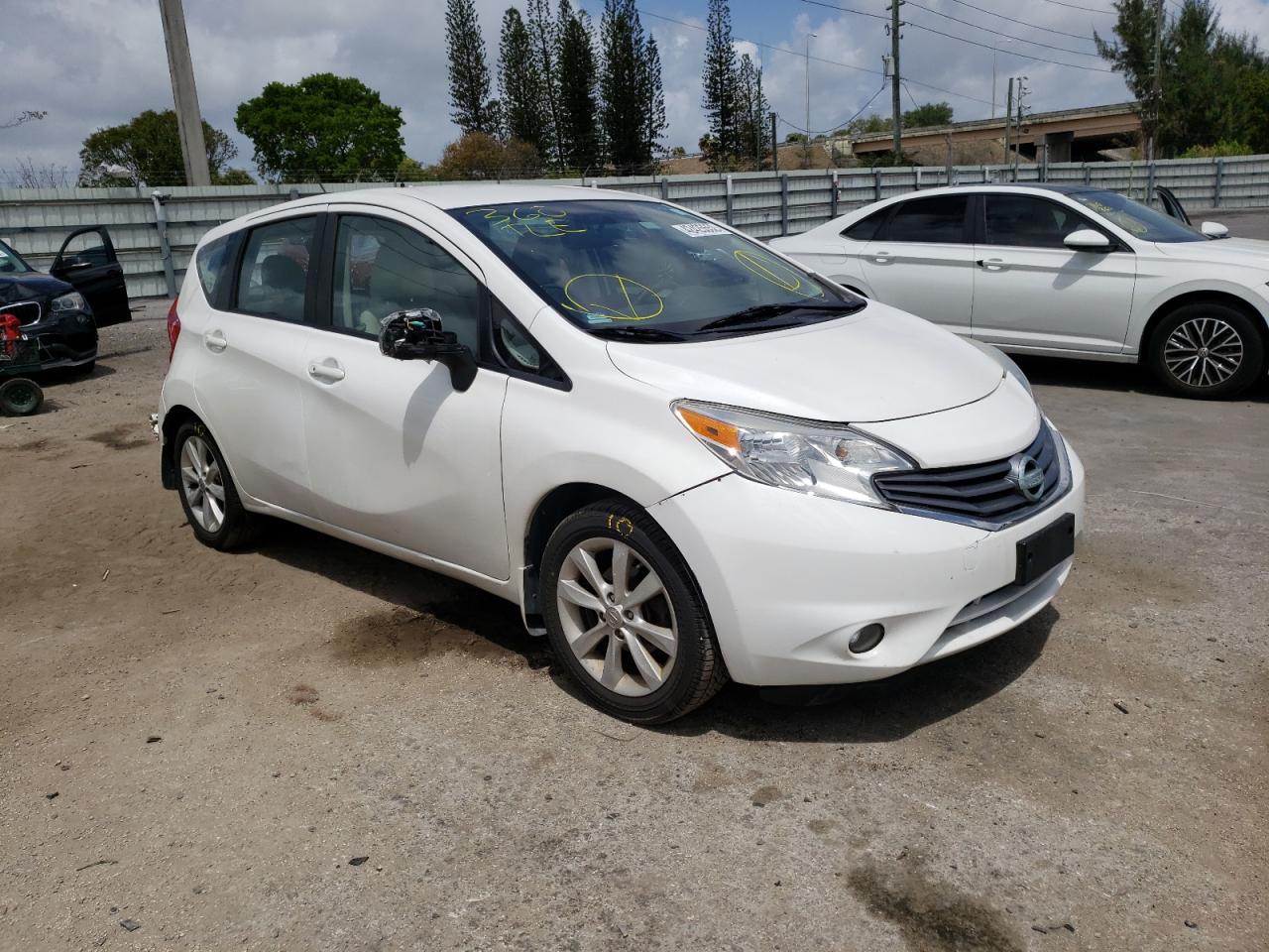 NISSAN VERSA 2014 with VIN 3N1CE2CPXEL374034 - Photo from auction