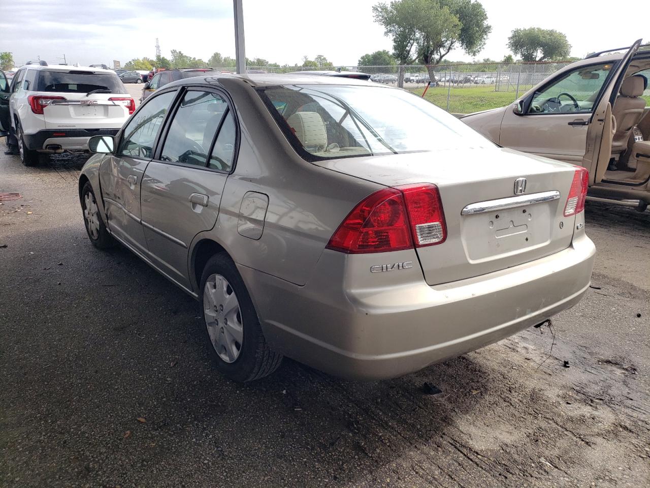 Photo 3 from auction – 2003 HONDA CIVIC EX with VIN 2HGES26703H618761