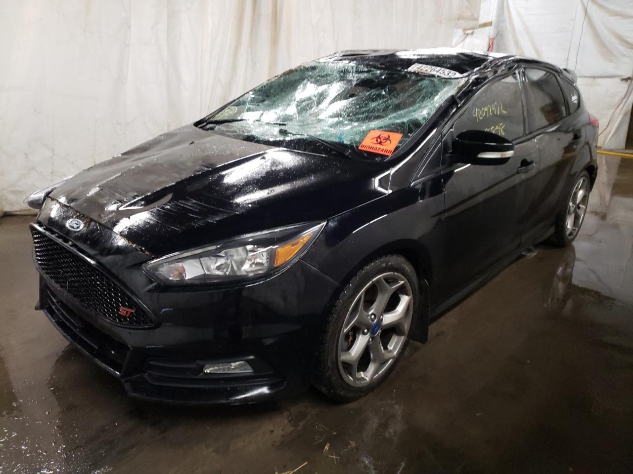 Photo 2 from auction – 2017 FORD FOCUS ST with VIN 1FADP3L96HL253140