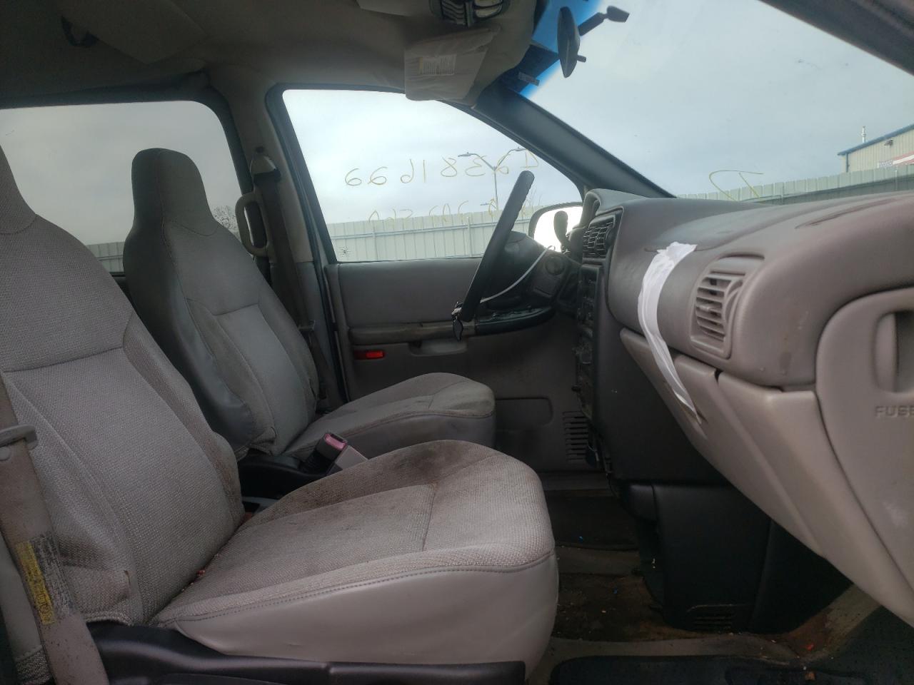 Photo 5 from auction – 2004 CHEVROLET VENTURE with VIN 1GNDX03E94D206721