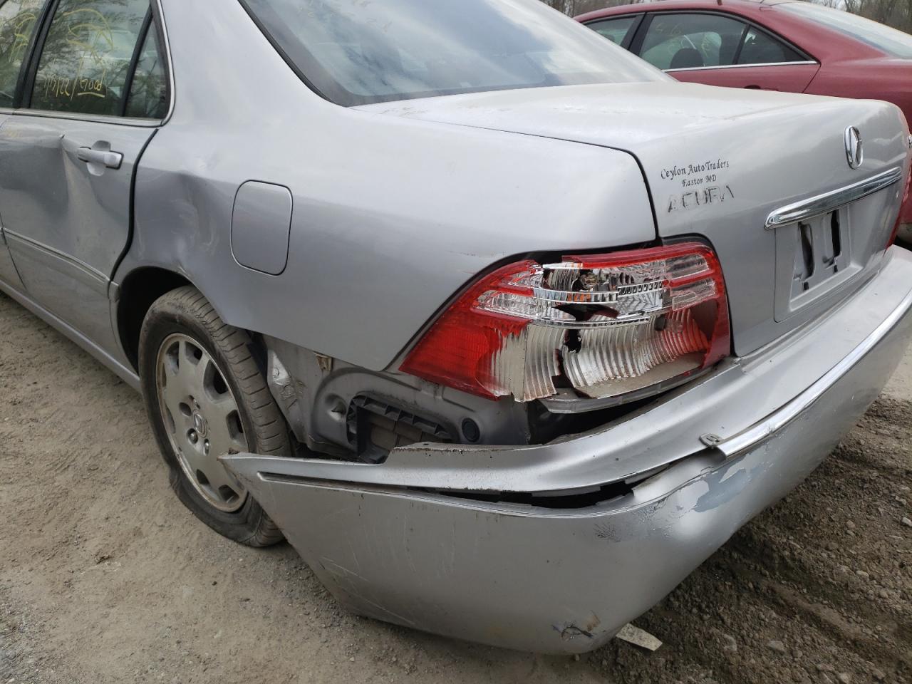 Photo 9 from auction – 2004 ACURA 3.5RL with VIN JH4KA966X4C004291