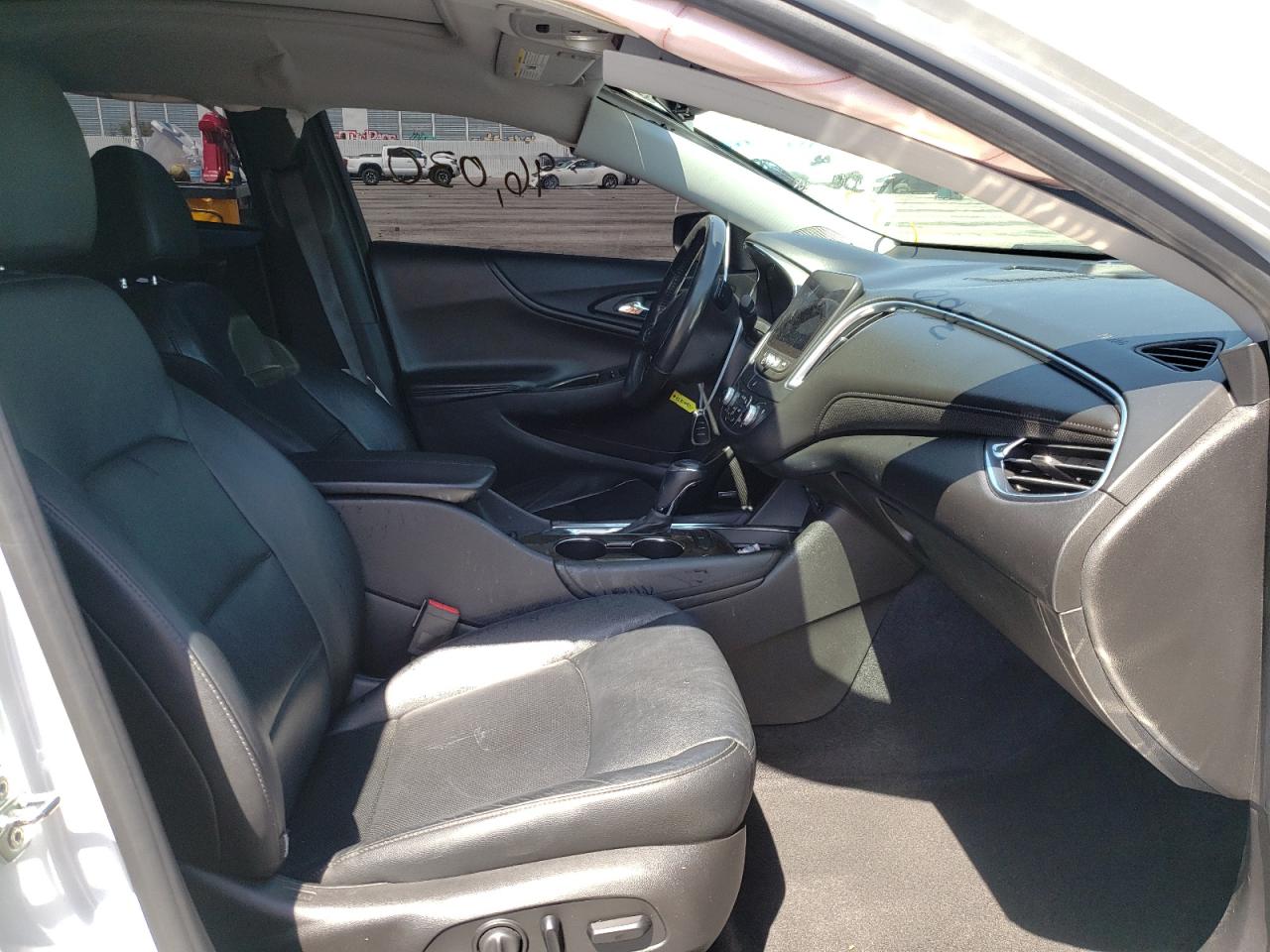 Photo 5 from auction – 2016 CHEVROLET MALIBU PRE with VIN 1G1ZH5SX5GF355995