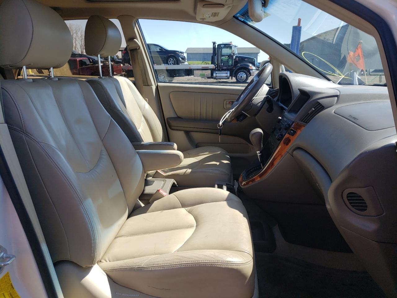 Zdjęcie 5 z aukcji – 2000 LEXUS RX 300 z VIN JT6HF10U2Y0117608