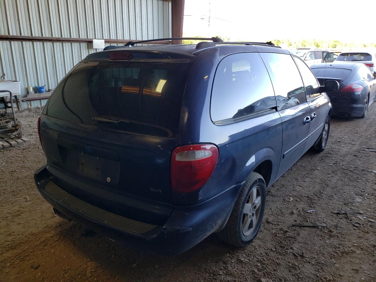 Photo 4 from auction – 2005 DODGE GRAND CARA with VIN 2D4GP44L95R392773